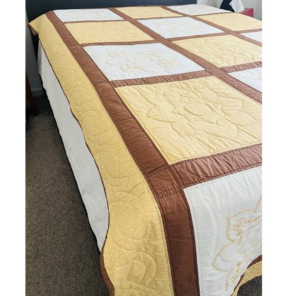 Vintage Hand made Quilt Cross Stitch Coverlet Floral Brown Yellow Moroccan Orang - Picture 3 of 16